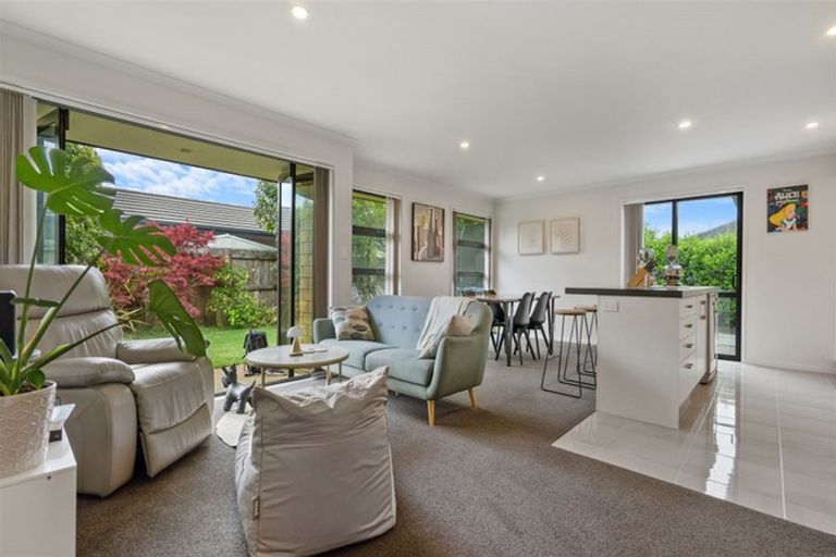 Photo of property in 11 Rainey Crescent, Papamoa Beach, Papamoa, 3118