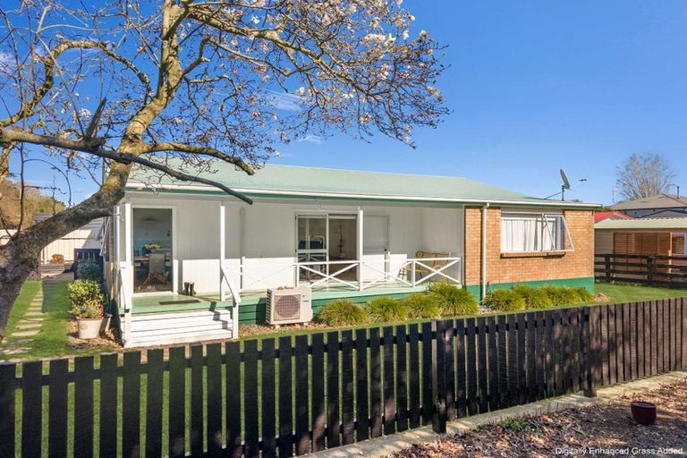 Photo of property in 5 Carlyle Street, Leamington, Cambridge, 3432