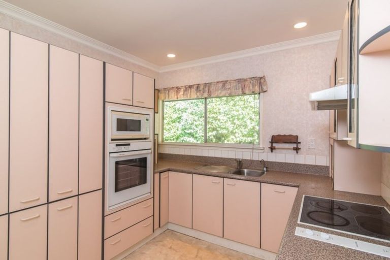 Photo of property in 13 Kohekohe Road, Waikanae, 5036