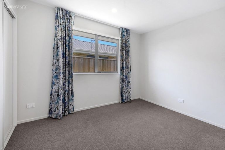 Photo of property in 43 Pegasus Boulevard, Pegasus, 7612