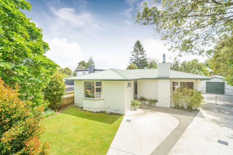 Photo of property in 7 Athlone Place, Hokowhitu, Palmerston North, 4410