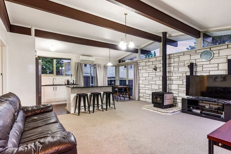 Photo of property in 93 Crawford Avenue, Mangere Bridge, Auckland, 2022