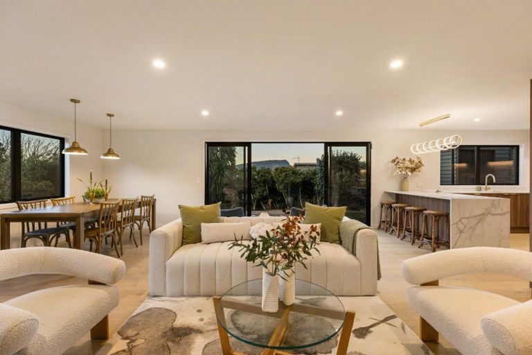 Photo of property in 86 Meadowstone Drive, Wanaka, 9305