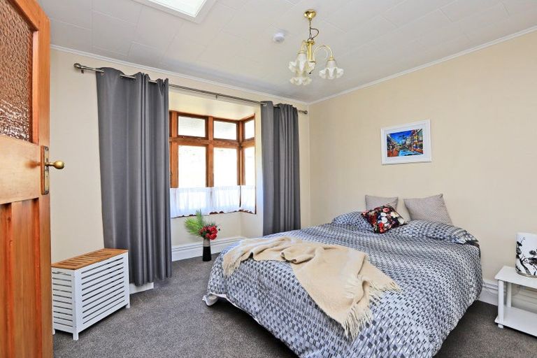 Photo of property in 10 Coote Road, Bluff Hill, Napier, 4110