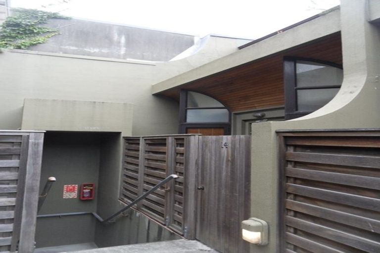 Photo of property in Mendosa Terraces Apartments, 14/9 Ebor Street, Te Aro, Wellington, 6011