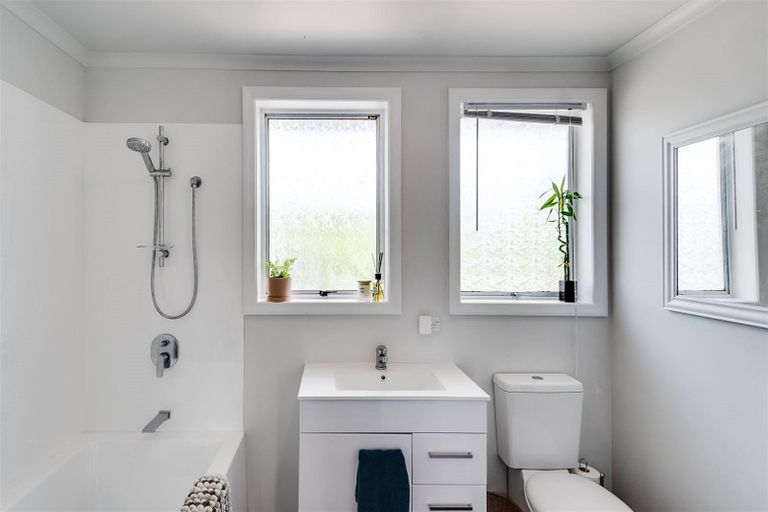 Photo of property in 10 Mclaren Crescent, Onekawa, Napier, 4110