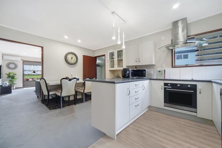 Photo of property in 1/8 Mcinnes Road, Weymouth, Auckland, 2103