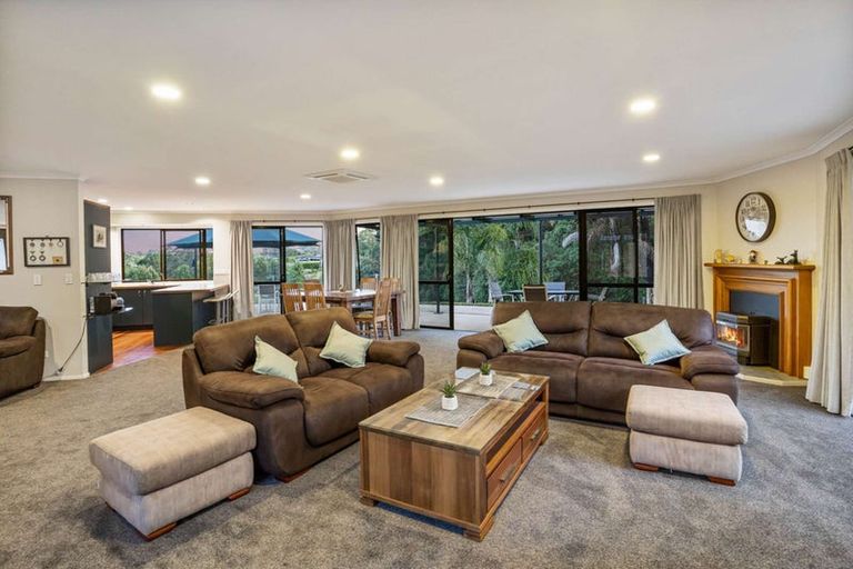 Photo of property in 51a Hibiscus Coast Highway, Silverdale, 0932