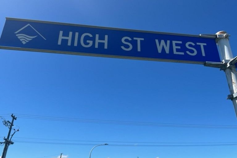 Photo of property in 13 High Street West, Waitara, 4320