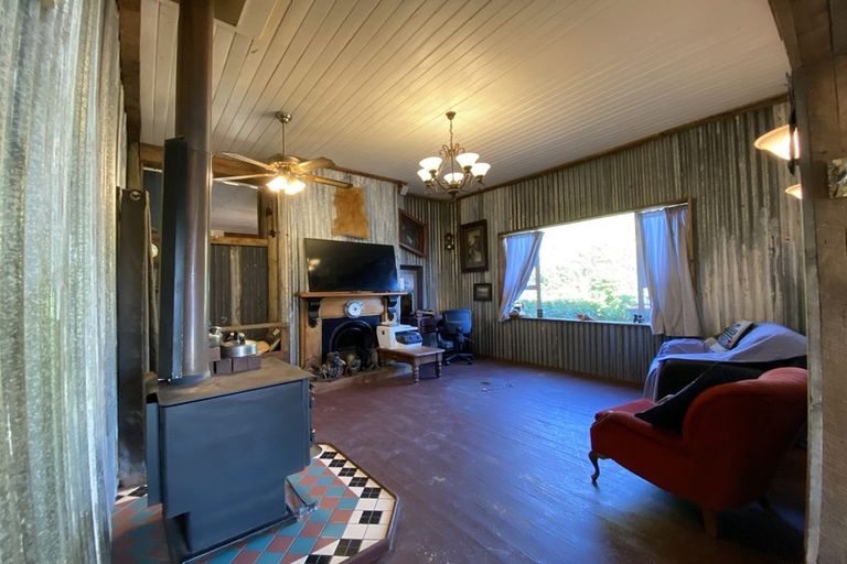 Photo of property in 7 Russell Esplanade, Otautau, 9610