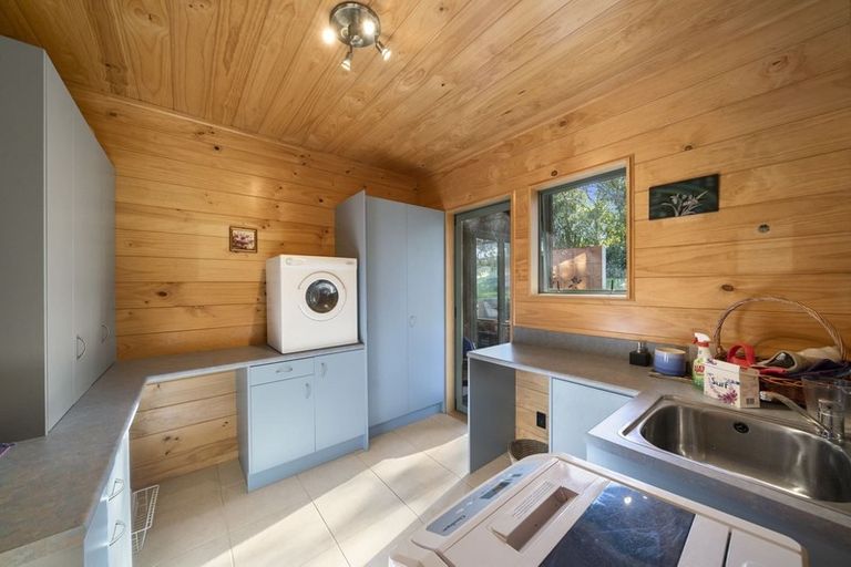 Photo of property in 63 Sunglo Terrace, Otaki, 5512