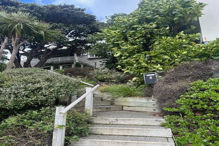 Photo of property in 1 Hungerford Road, Lyall Bay, Wellington, 6022