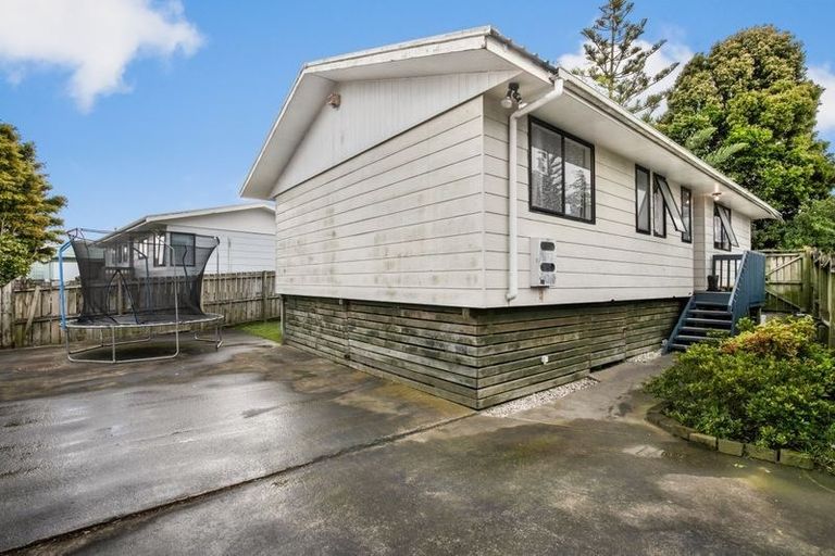 Photo of property in 2/63 Palmers Road, Clendon Park, Auckland, 2103