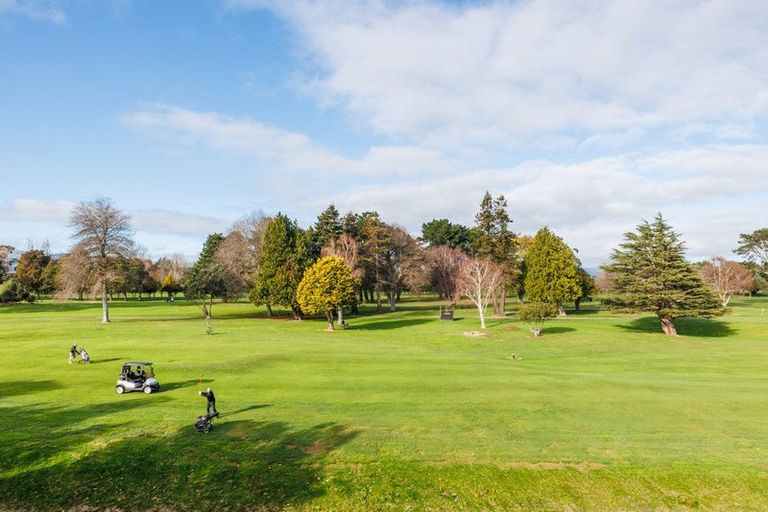 Photo of property in 22 Opawa Place, Terrace End, Palmerston North, 4410