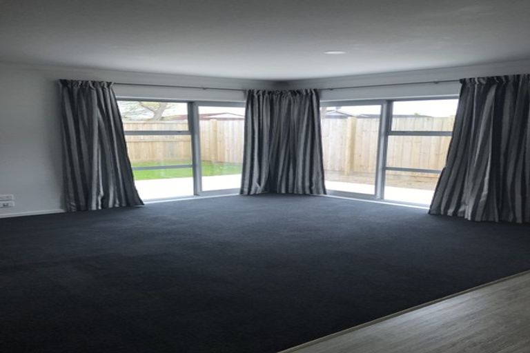 Photo of property in 2/30 Heath Street, Saint Andrews, Hamilton, 3200