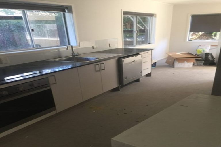 Photo of property in 43 Camrose Place, Glenfield, Auckland, 0629