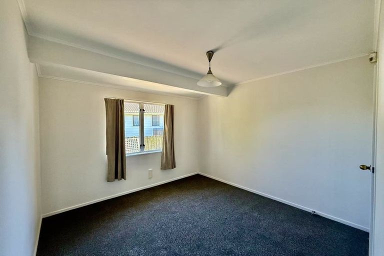 Photo of property in 129 Aviemore Drive, Highland Park, Auckland, 2010