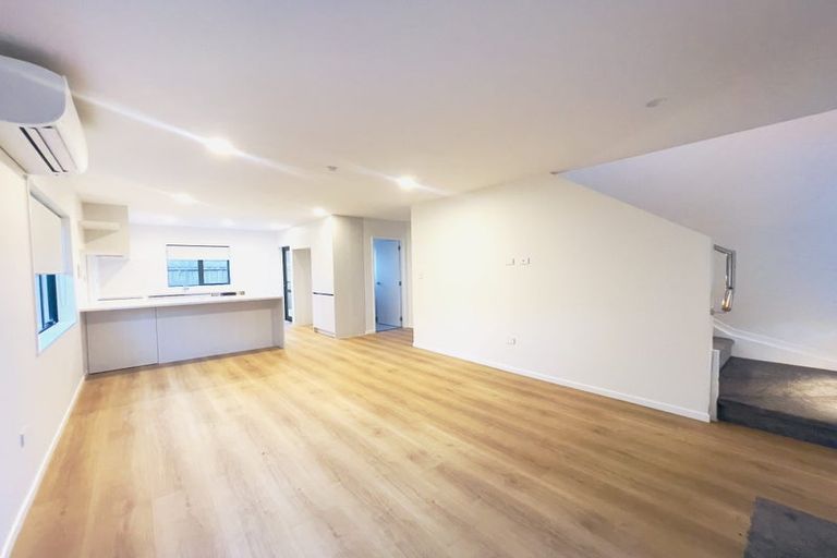 Photo of property in 2/19 Earlsworth Road, Mangere East, Auckland, 2024