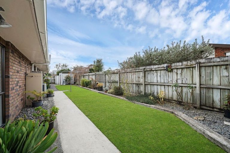 Photo of property in 120 Walter Strevens Drive, Conifer Grove, Takanini, 2112