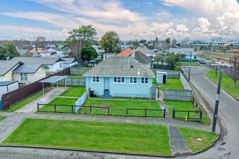 Photo of property in 40 Cambridge Street, Milson, Palmerston North, 4414