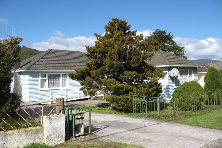 Photo of property in 162 Wellington Road, Wainuiomata, Lower Hutt, 5014