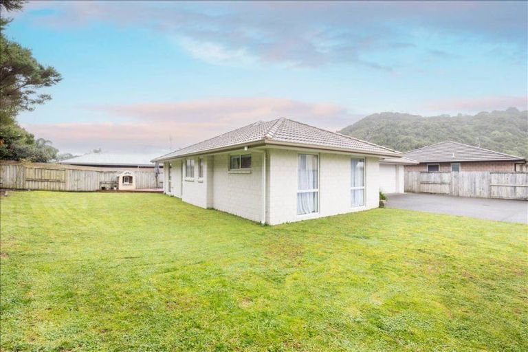 Photo of property in 292 Lakes Boulevard, Pyes Pa, Tauranga, 3112