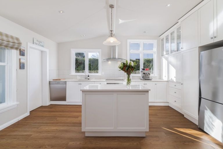 Photo of property in 79 Tomes Road, St Albans, Christchurch, 8052
