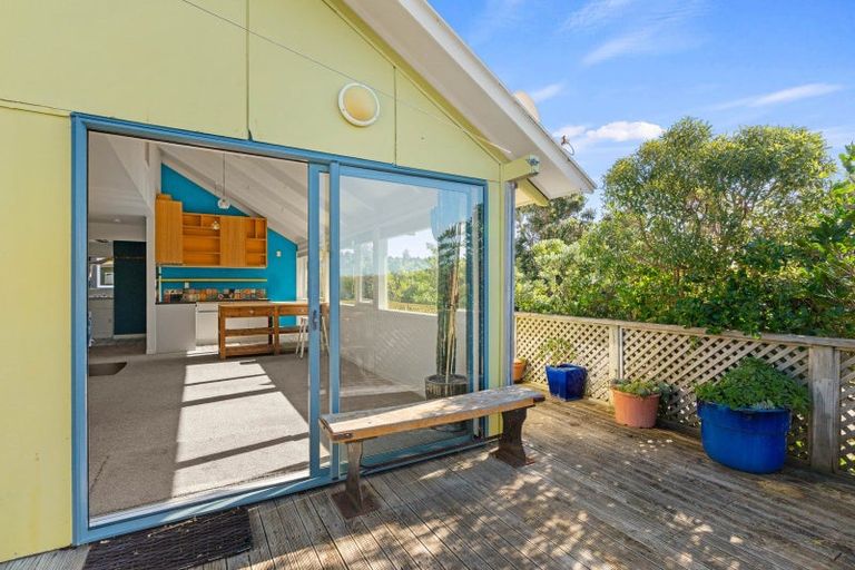 Photo of property in 27 Guthrie Crescent, Castlepoint, Masterton, 5889
