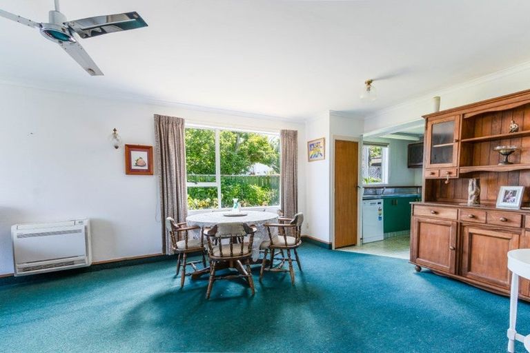 Photo of property in 18 Hunia Street, Marton, 4710