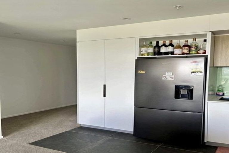 Photo of property in 301/1 Buscomb Avenue, Henderson, Auckland, 0610