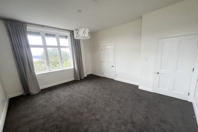 Photo of property in 16b Hadfield Terrace, Kelburn, Wellington, 6012