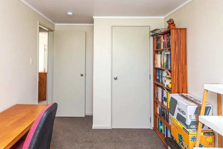 Photo of property in 180a Cornfoot Street, Castlecliff, Whanganui, 4501