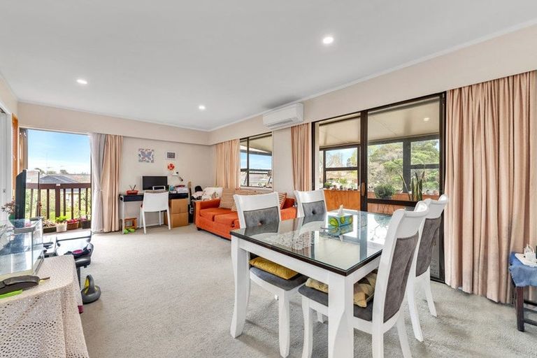 Photo of property in 1/39 Hedge Row, Sunnyhills, Auckland, 2010