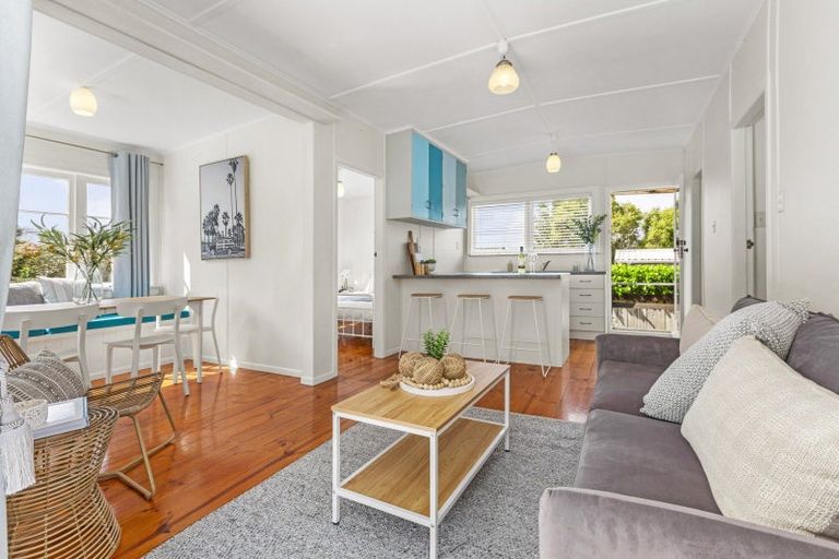 Photo of property in 66a Wainui Road, Raglan, 3225