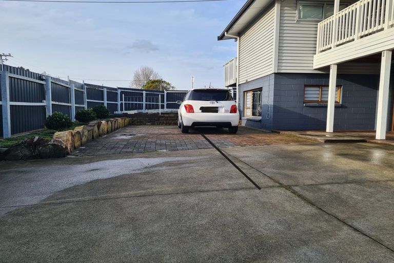 Photo of property in 110 Lauderdale Road, Birkdale, Auckland, 0626