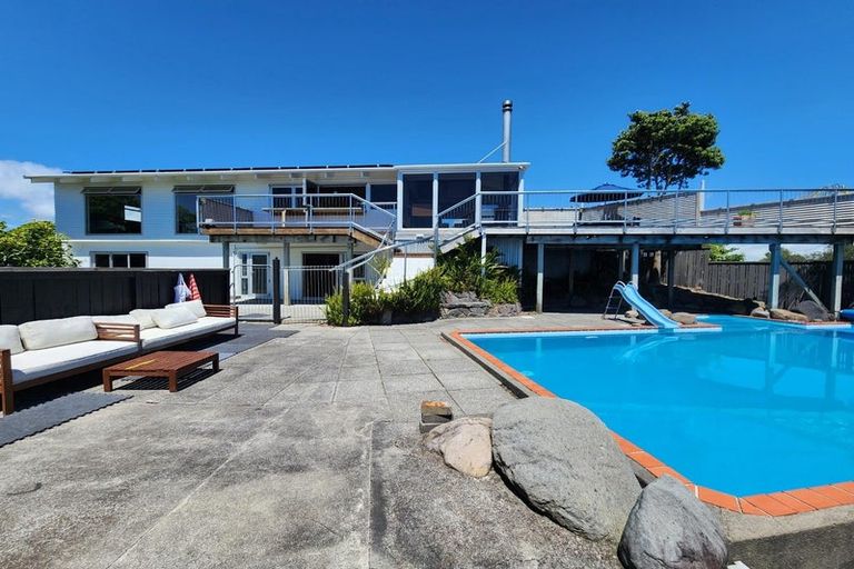 Photo of property in 12 Dowman Street, Urenui, 4375
