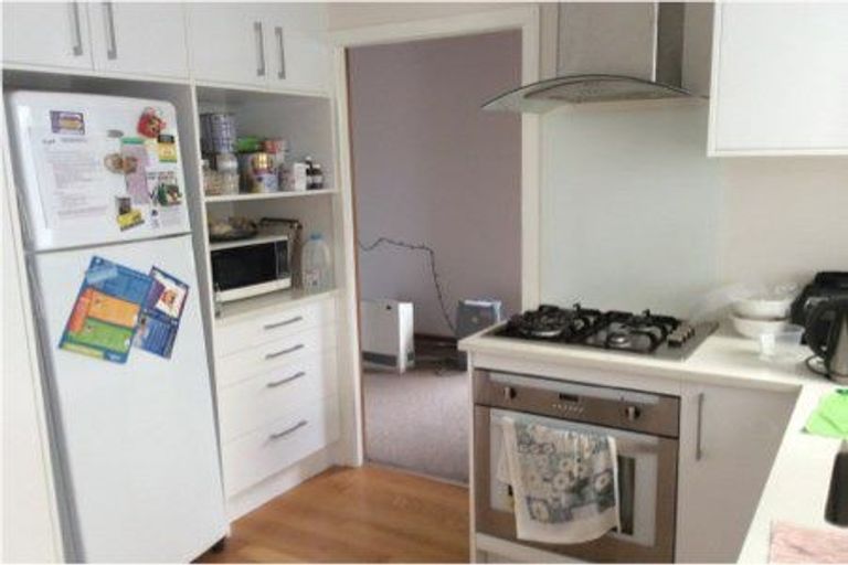 Photo of property in 29 Island Bay Road, Beach Haven, Auckland, 0626