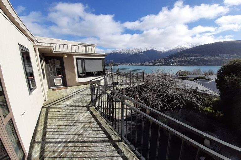 Photo of property in 64 Oregon Drive, Kelvin Heights, Queenstown, 9300