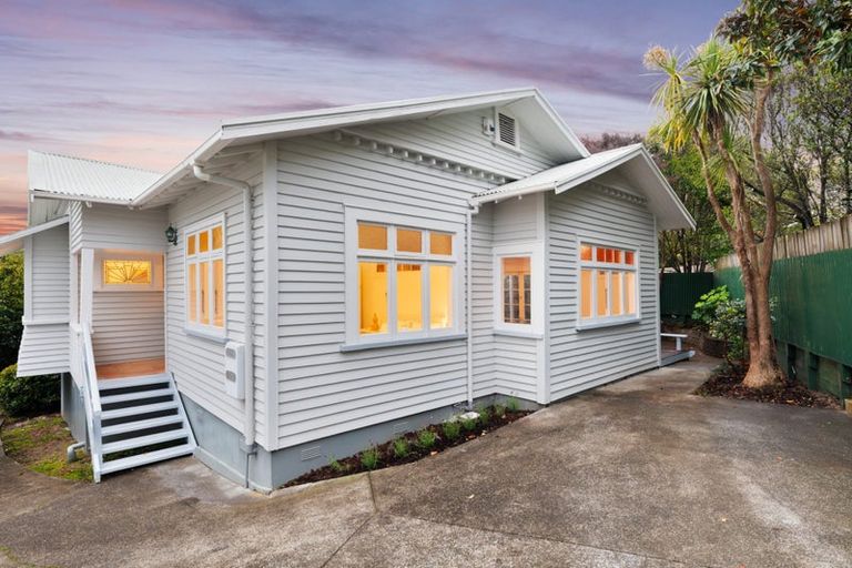 Photo of property in 10a Arawa Street, New Lynn, Auckland, 0600