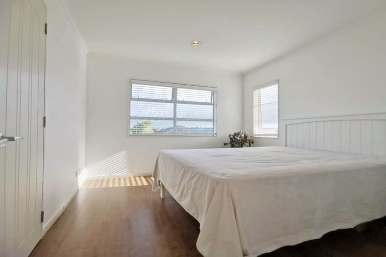 Photo of property in 5 Laurel Oak Drive, Schnapper Rock, Auckland, 0632