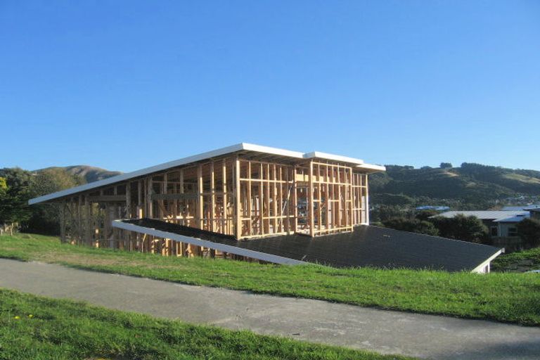 Photo of property in 42e James Cook Drive, Whitby, Porirua, 5024