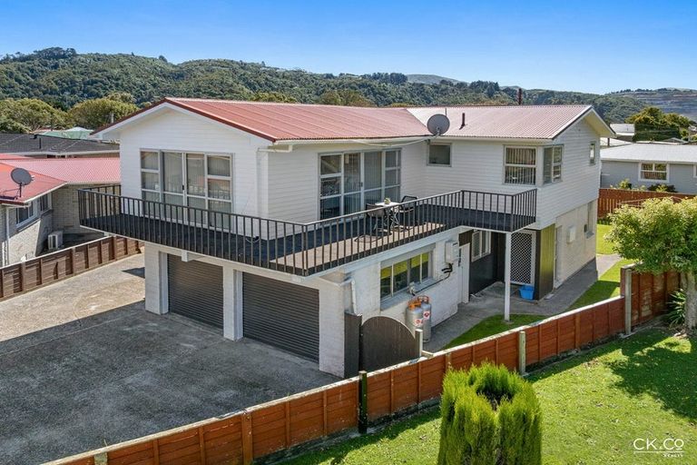 Photo of property in 5 Ferretti Grove, Avalon, Lower Hutt, 5011
