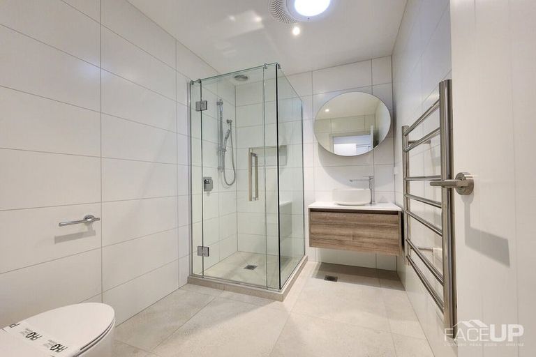 Photo of property in 2/35 Marine Parade, Mount Maunganui, 3116