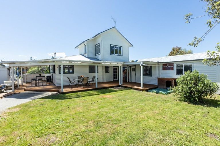 Photo of property in 30 Beach Road, Haumoana, 4102