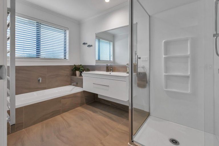 Photo of property in 10 Pukeko Street, Ruakaka, 0116