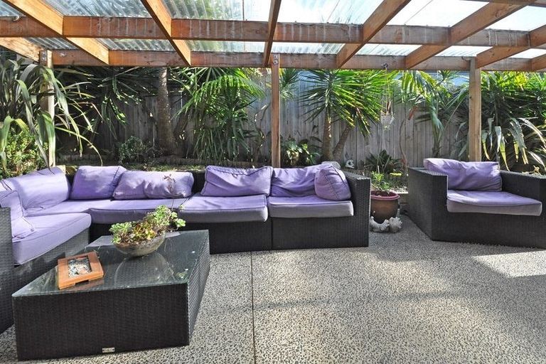 Photo of property in 24 Driftwood Drive, Red Beach, 0932