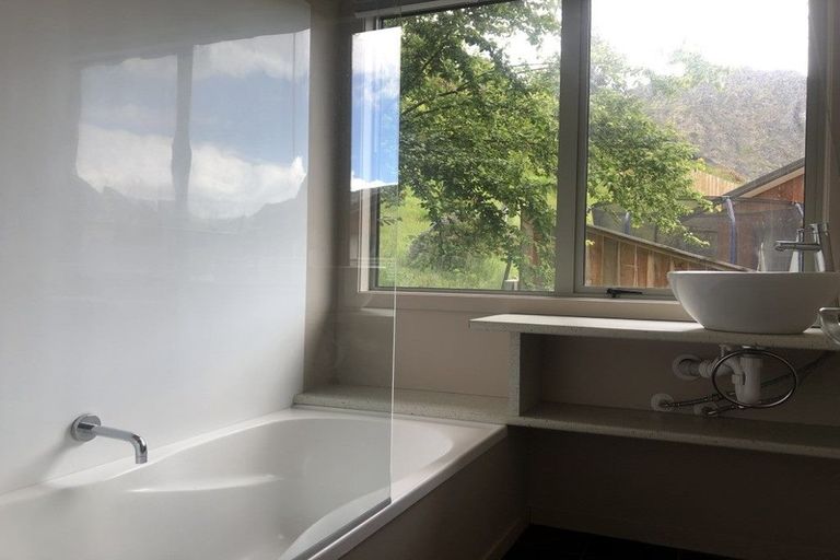 Photo of property in 13a Redfern Terrace, Arthurs Point, Queenstown, 9371