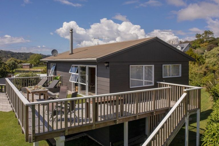 Photo of property in 4 Grierson Close, Hahei, Whitianga, 3591