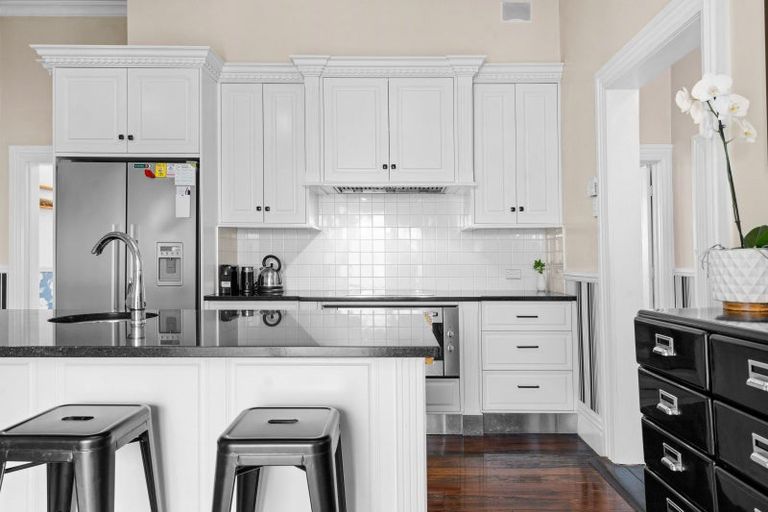 Photo of property in 141 Main Street, Greytown, 5712