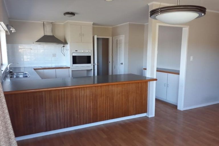 Photo of property in 24 Wycherley Drive, Bucklands Beach, Auckland, 2014